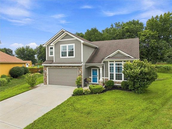 4th image of 16805 Juniper Dr