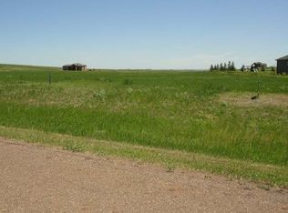 6401 Dakota Country Dr, Bismarck, ND 58503