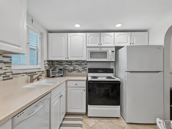 6650 Royal Palm Blvd #207C, Pompano Beach, FL 33063