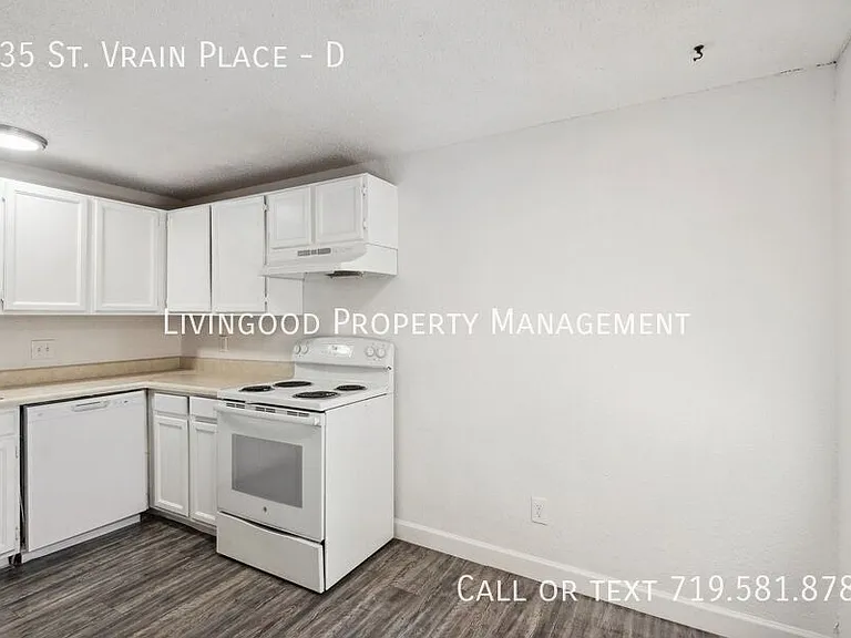 435 Saint Vrain Pl #D — Photo 4