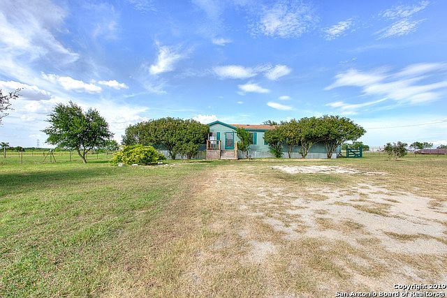 1st image of 467 Stagecoach Hill Dr