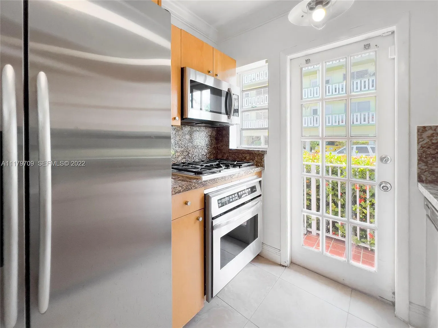 1 bed, 422 sqft, $1,800 — Photo 4