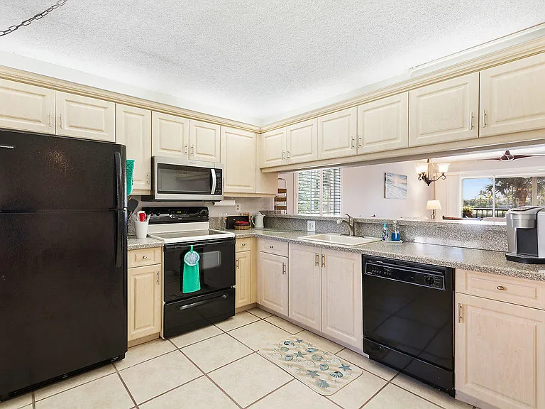 275 Palm Ave #A201 — Photo 8