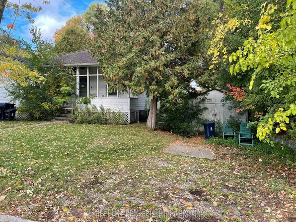 194 Pemberton Ave, Toronto, ON M2M 1Y8