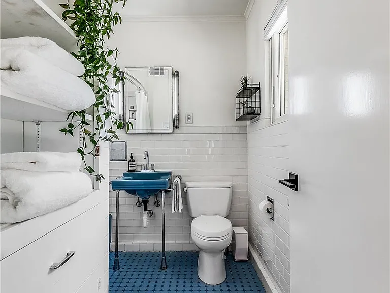 1618 Waterston Ave — Photo 33