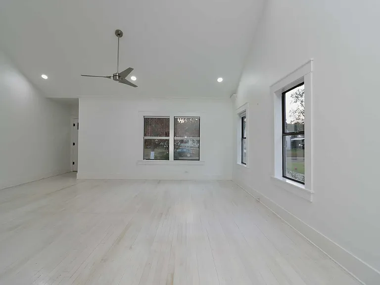 3302 Olive St — Photo 8