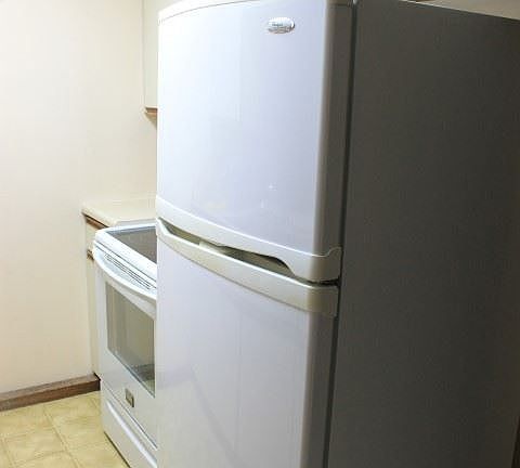 5th image of 1462 Hans Way