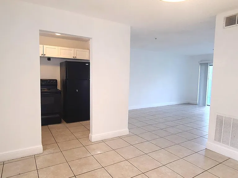 4251 NW 5th St #109B — Photo 1