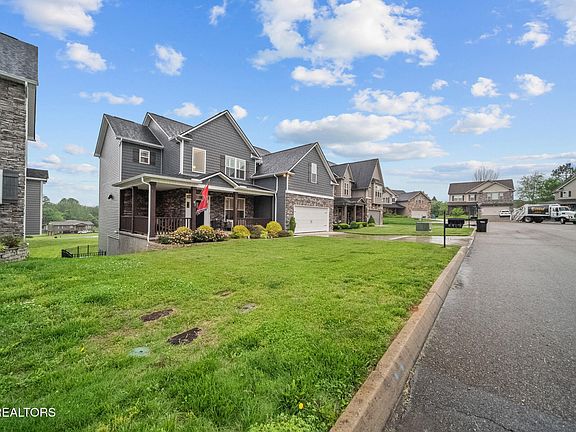 3rd image of 2675 Brooke Willow Blvd