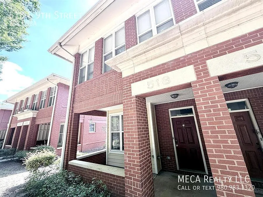 518 E 9th Street — Photo 3