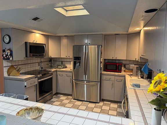 5th image of 49027 Hibiscus Dr