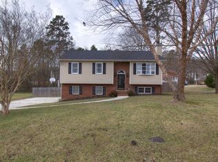 4005 Loch Mere Rd, High Point, NC 27265
