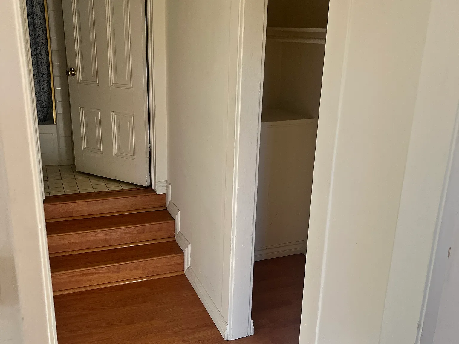 1432 Calumet Ave — Photo 2