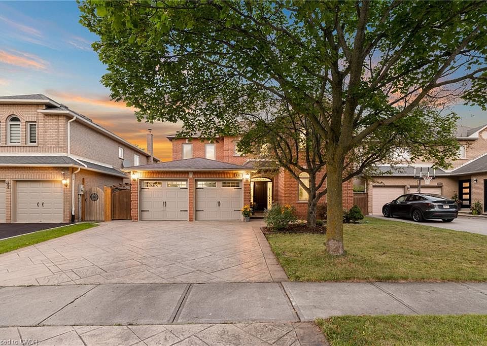 1st image of 435 March Cres