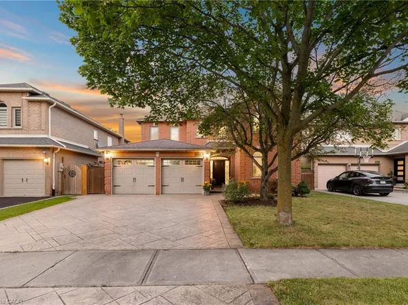 435 March Cres, Oakville, ON L6H 5X7