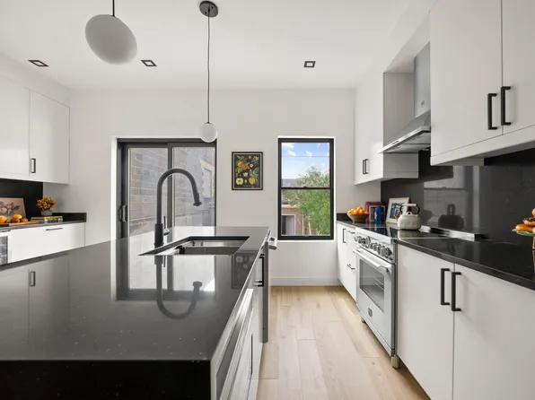 232 27th Street image 3 of 14