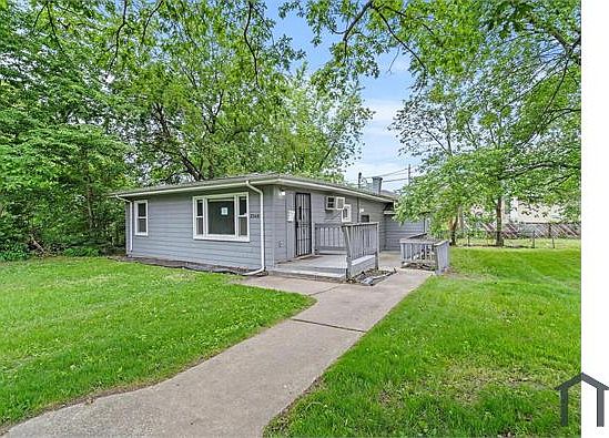 2nd image of 2568 W 19th Pl