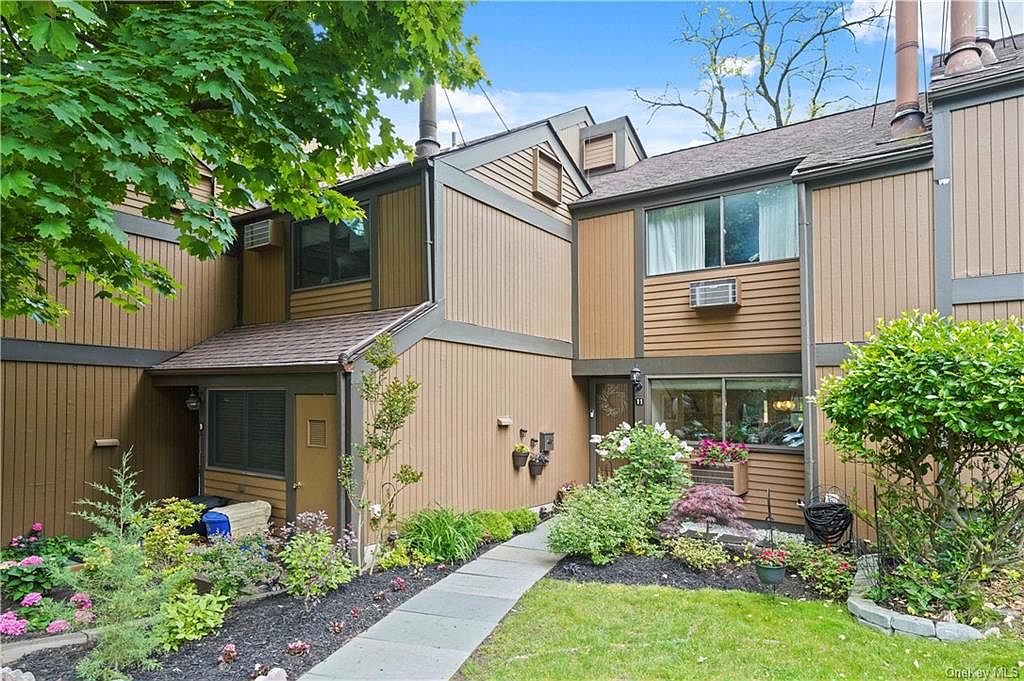 11 Round Hill Road, Dobbs Ferry, NY 10522 Zillow