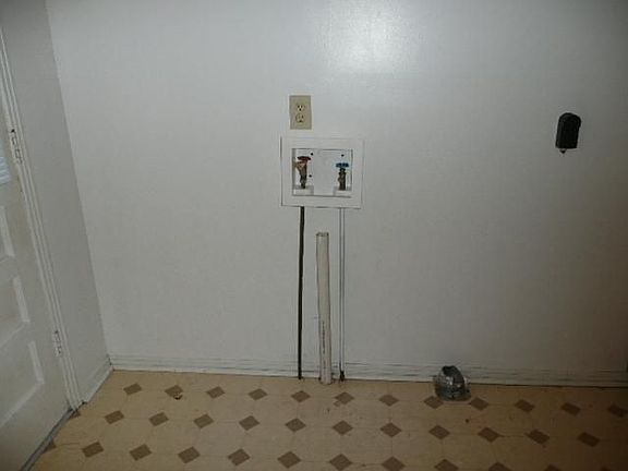 4th image of 217 N 11th St