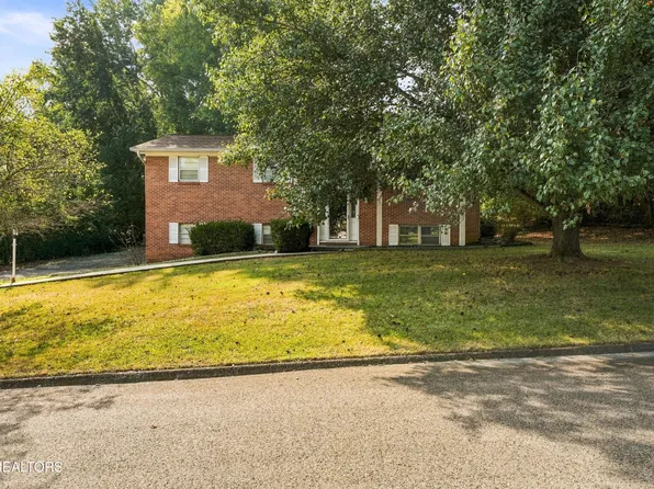 3500 S Fountaincrest Dr, Knoxville, TN 37918