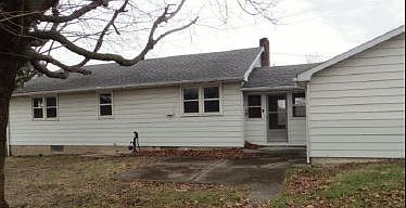 2nd image of 521 Cherry Hill Rd