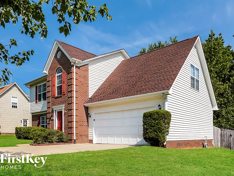 1503 Glenn Meade Dr — Photo 2