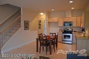 1 Kitchen & Dining