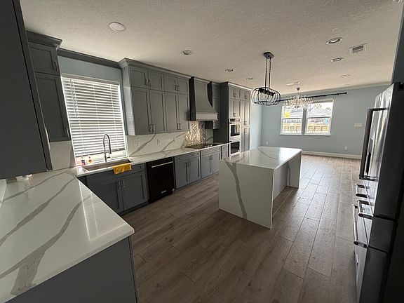 5th image of 11259 Yacht Ln