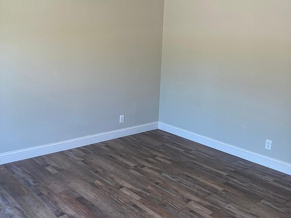 3rd image of 39 Gale Dr #1