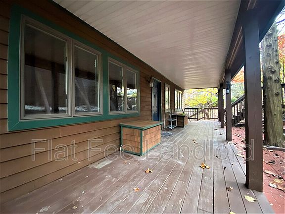 3rd image of 6978 Meadowpoint Ter