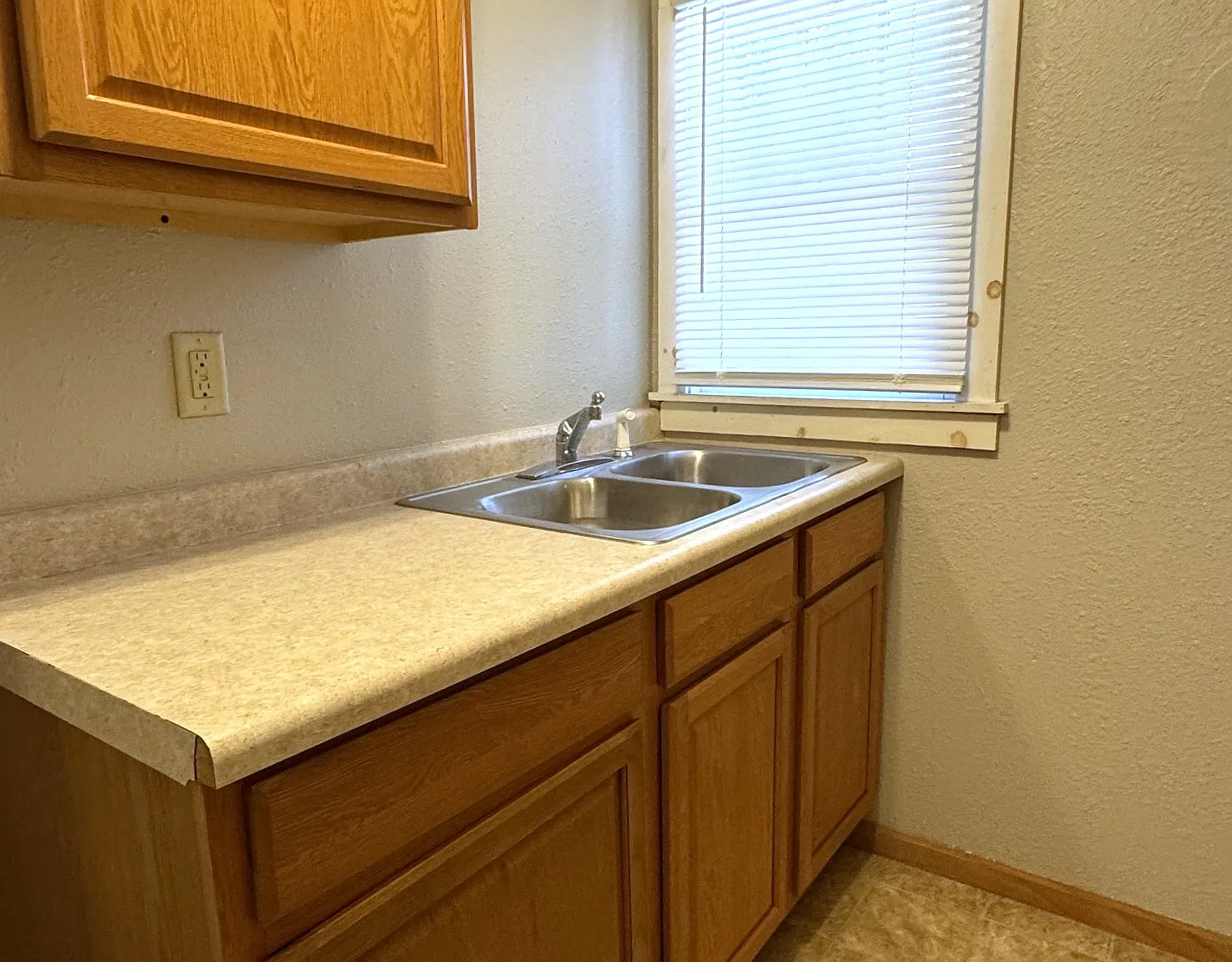 Studio, 500 sqft, $550 — Photo 3