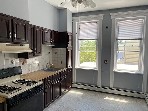 3rd image of 1504 Central Ave #2