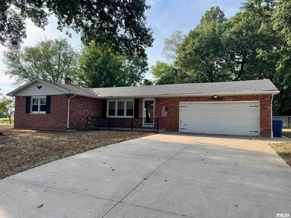 3909 Pine Tree Rd, Quincy, IL 62305