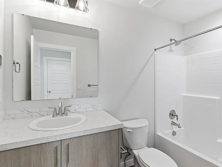 6905 S Spindlebush Ave — Photo 9