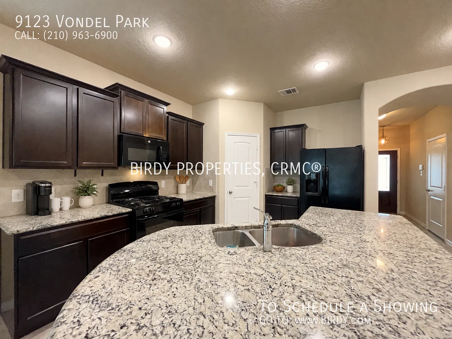 "Charming 3-Bed Oasis with Granite Touches in Converse 1721 Sq Ft of Comfort!" — Photo 4