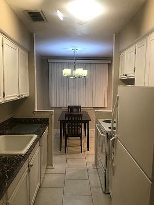 1st image of 912 Armstrong Ave APT 1