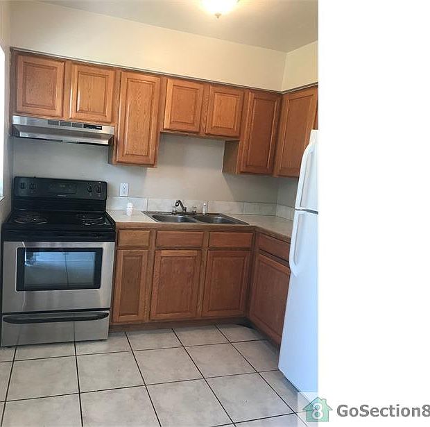 1st image of 104 Tulpan Dr