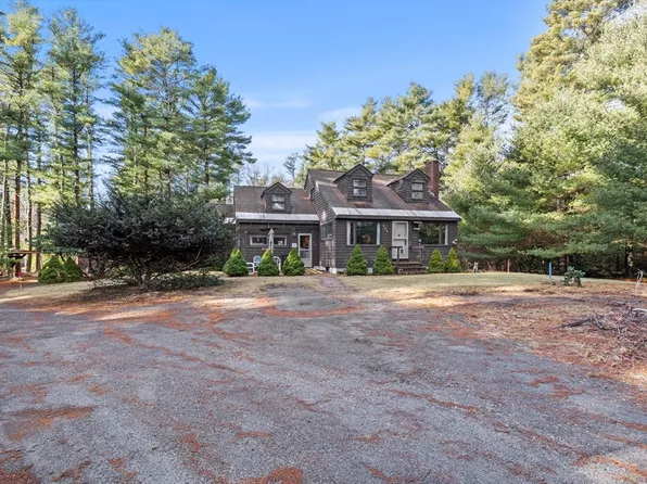 238 Elm St, Halifax, MA 02338