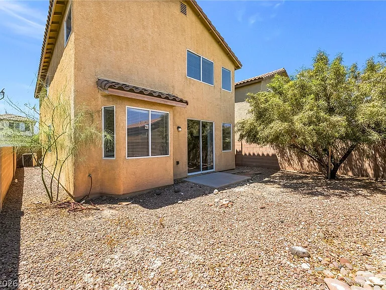 8104 Caspian Moon Dr — Photo 32