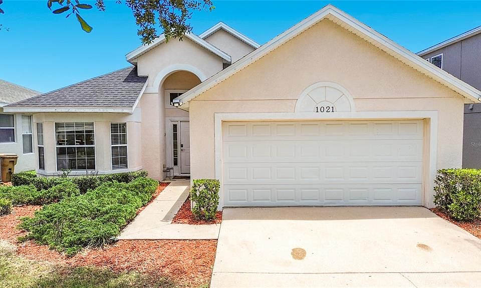1st image of 1021 TOURMALINE DRIVE