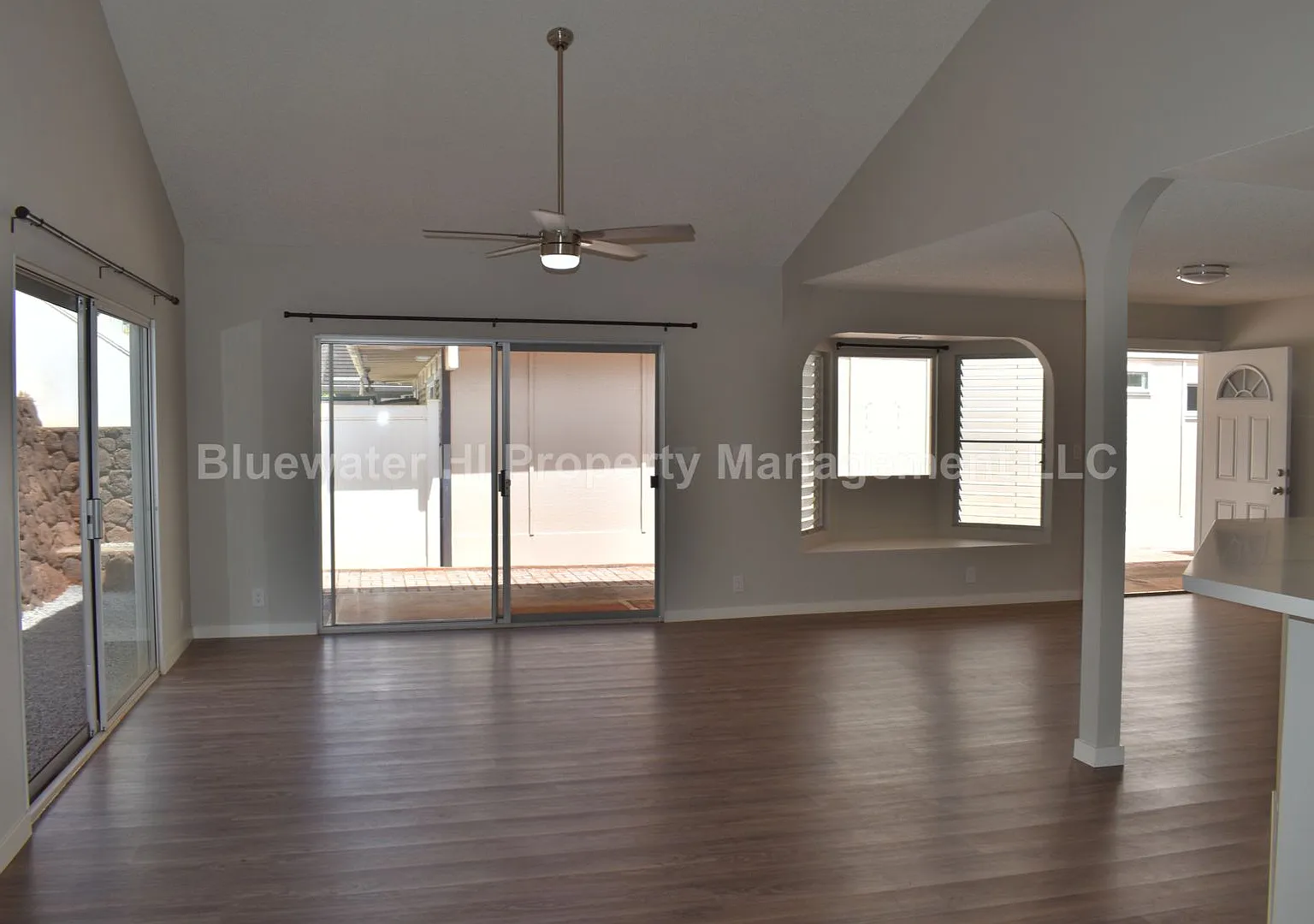 Waipio Gentry Single Level 3/2 home w/ garage — Photo 4