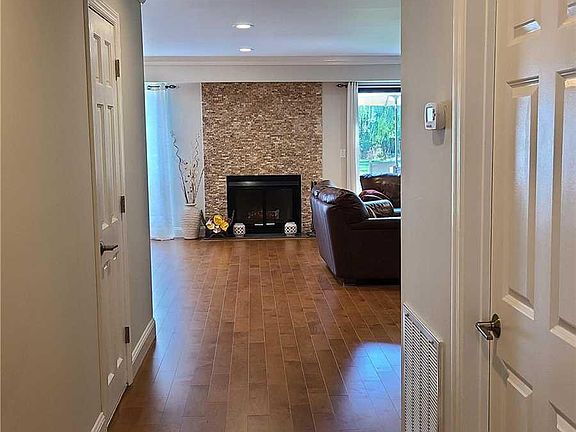 2nd image of 47 W Pond Ct