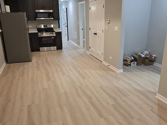 4th image of 3337 W Pierce Ave #1