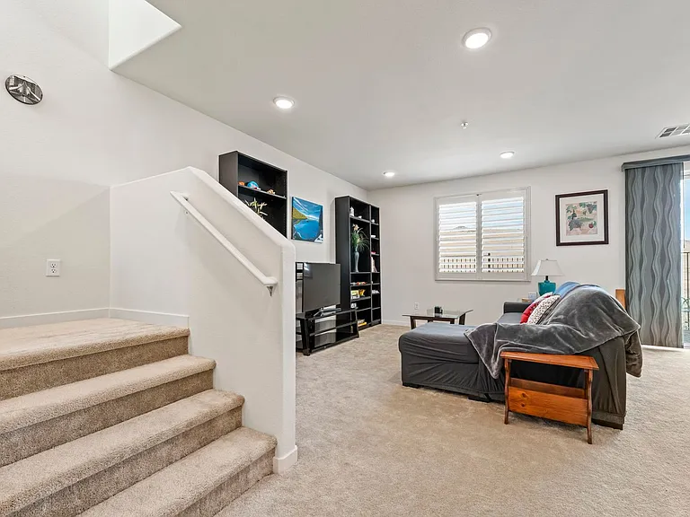 4928 Black Falcon Way — Photo 10