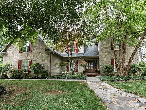 3rd image of 640 Lark Meadow Dr