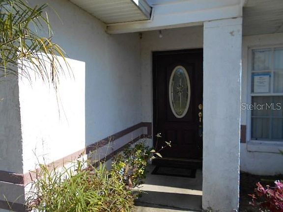 2nd image of 1204 Oak Pointe Pl