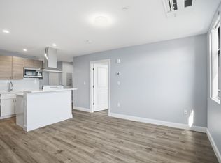 632 Centre St #305, Jamaica Plain, MA 02130
