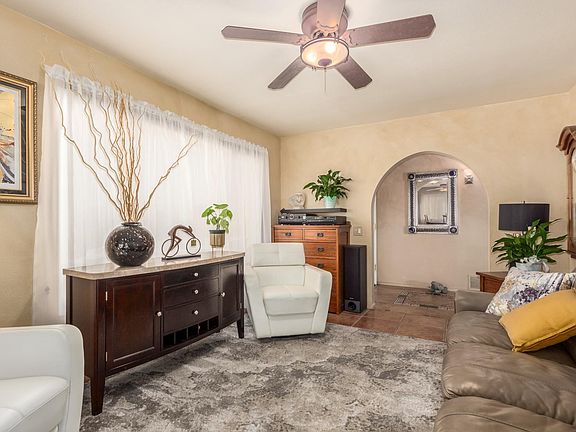 4th image of 3970 W Sunny Hills Pl