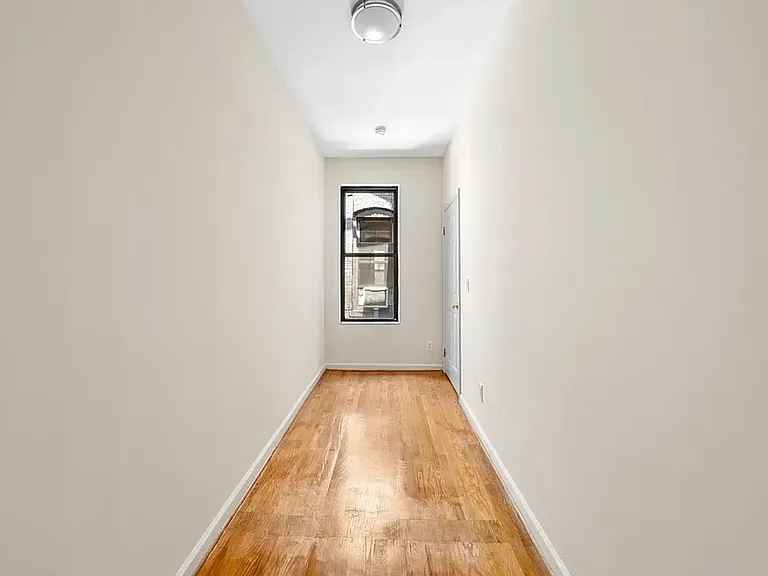 507 E 87th St #116 — Photo 8