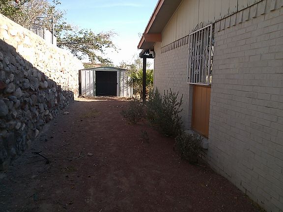 2nd image of 304 Vaudeville Dr